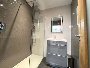 Photo 26- click for photo gallery